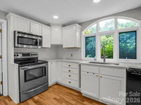 35 Chastain Hill Road Mills River NC 28759