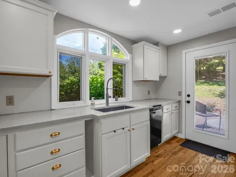 35 Chastain Hill Road Mills River NC 28759