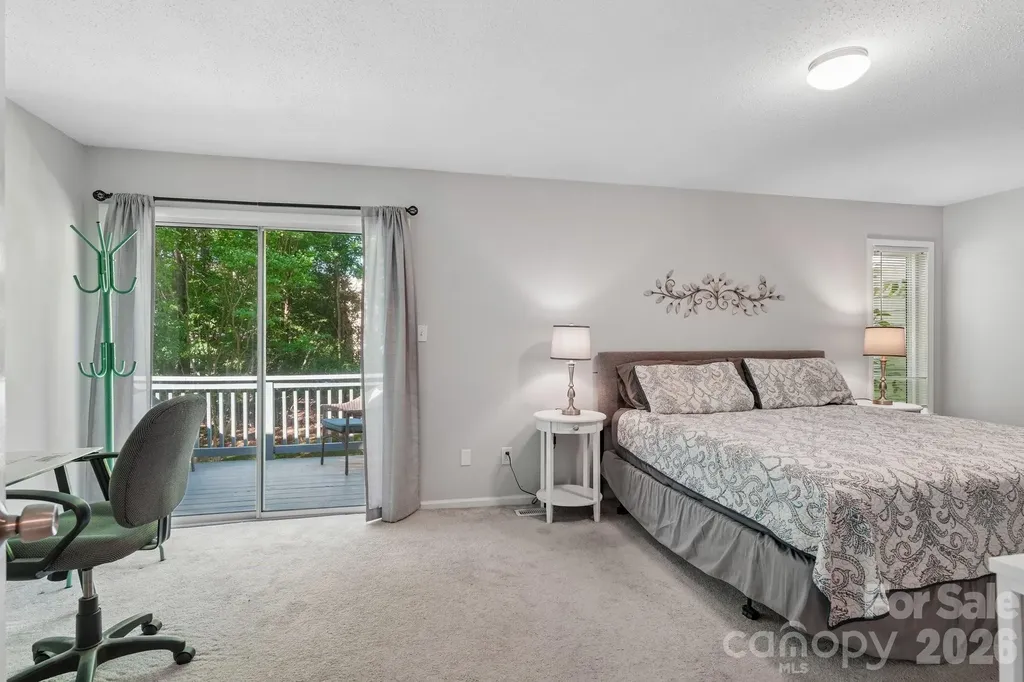 8403 Cricket Lake Drive Charlotte NC 28277