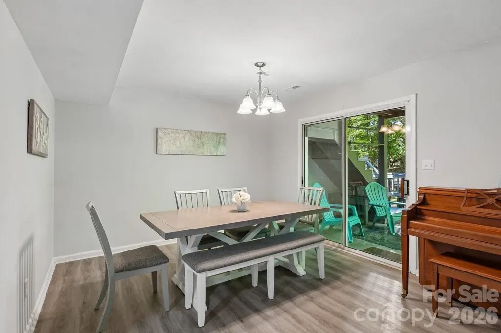 8403 Cricket Lake Drive Charlotte NC 28277