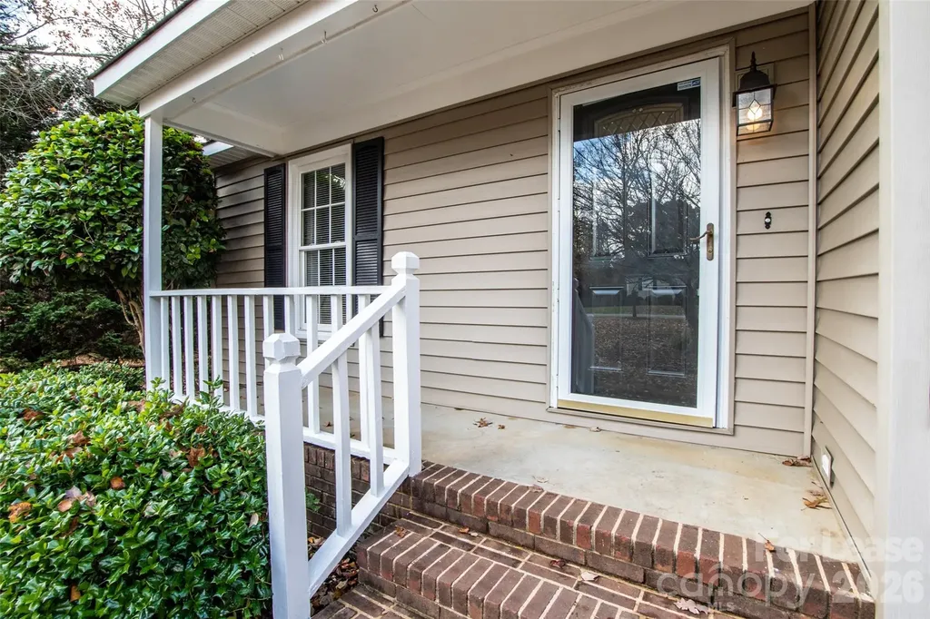 518 Brook Forest Drive Belmont NC 28012