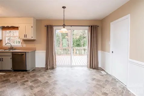 518 Brook Forest Drive Belmont NC 28012