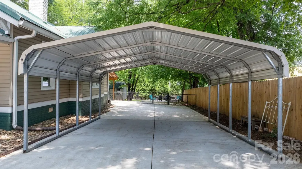 3084 W Main Street Claremont NC 28610