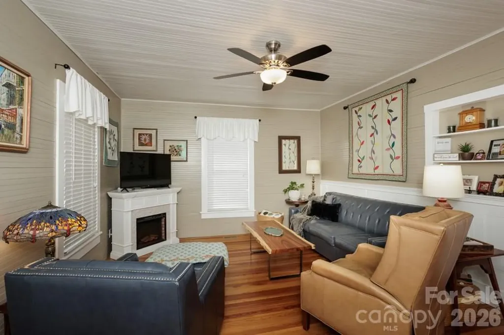 3084 W Main Street Claremont NC 28610
