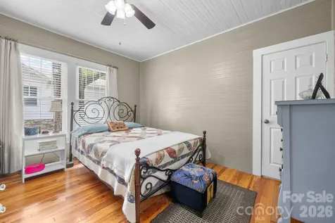 3084 W Main Street Claremont NC 28610