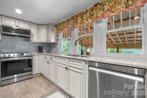 3084 W Main Street Claremont NC 28610