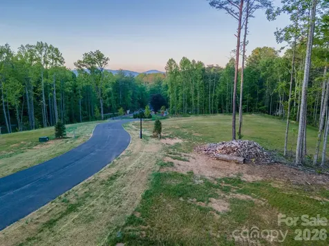 424 Irvine Drive Fairview NC 28730