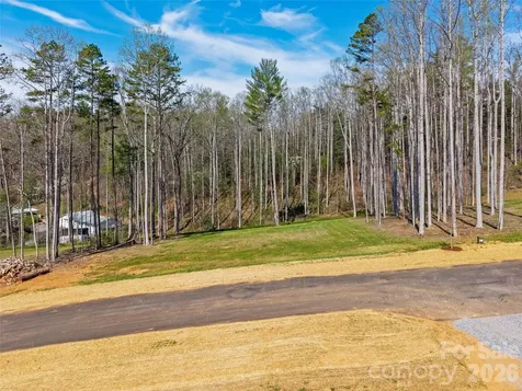 424 Irvine Drive Fairview NC 28730
