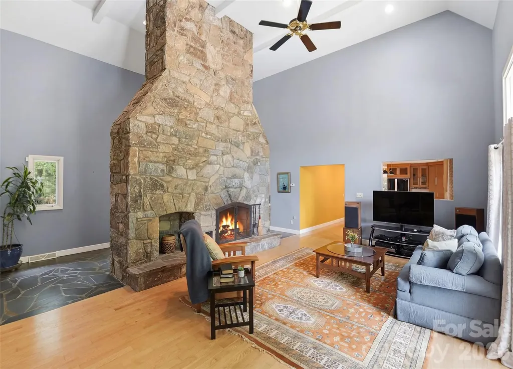 3091 Us 441 Highway S Sylva NC 28779