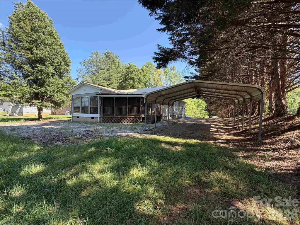 2076 S Fork Drive Morganton NC 28655