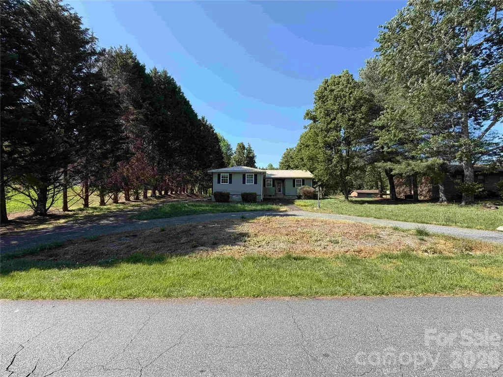 2076 S Fork Drive Morganton NC 28655