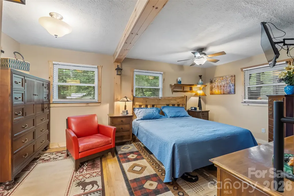 10 Oak Leaf Lane Arden NC 28704