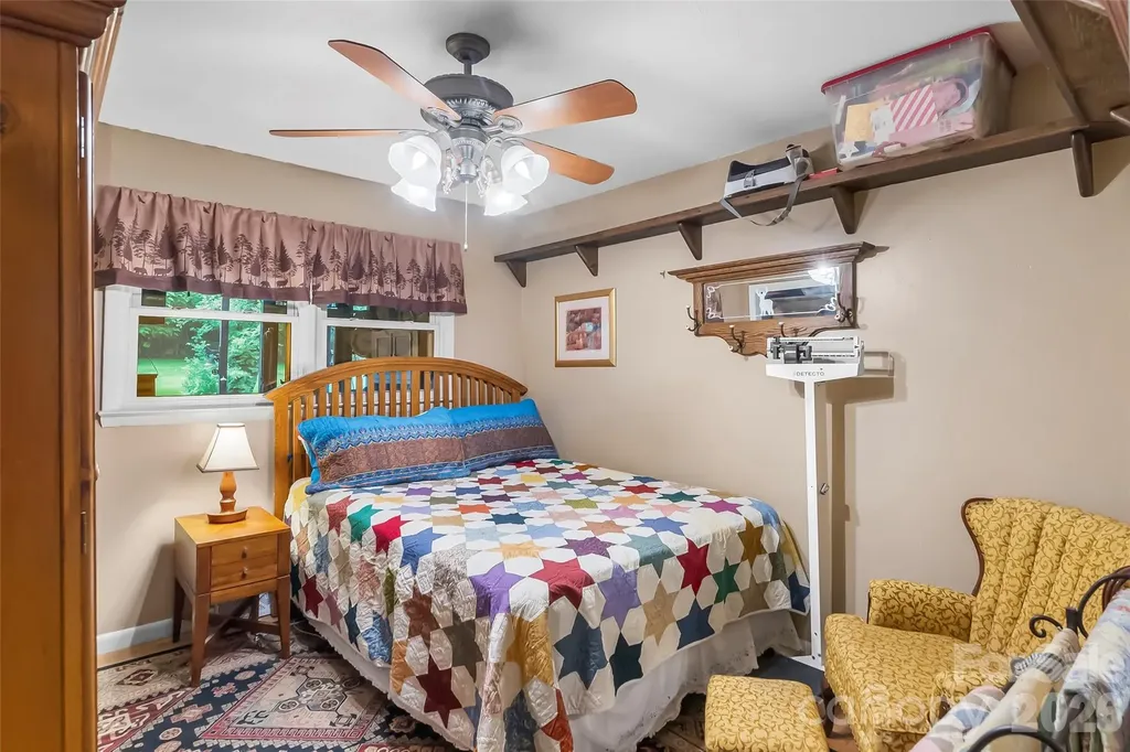 10 Oak Leaf Lane Arden NC 28704