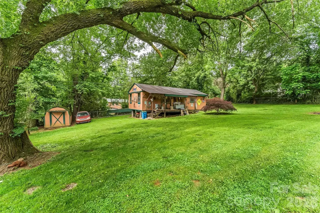 10 Oak Leaf Lane Arden NC 28704