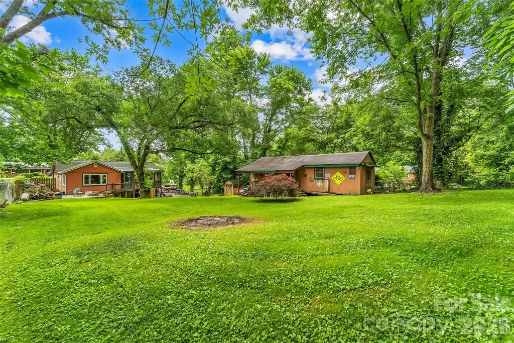 10 Oak Leaf Lane Arden NC 28704