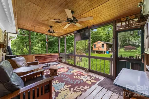 10 Oak Leaf Lane Arden NC 28704