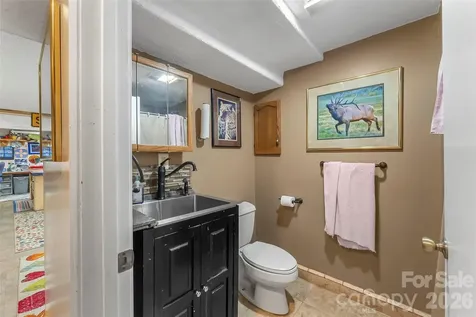 10 Oak Leaf Lane Arden NC 28704