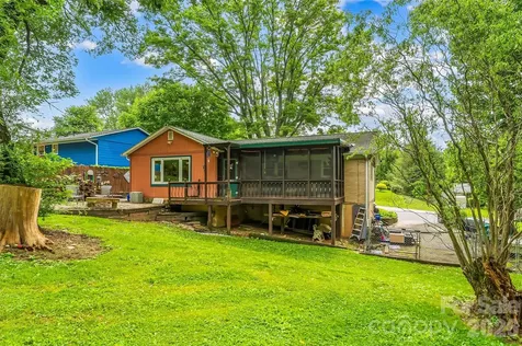 10 Oak Leaf Lane Arden NC 28704