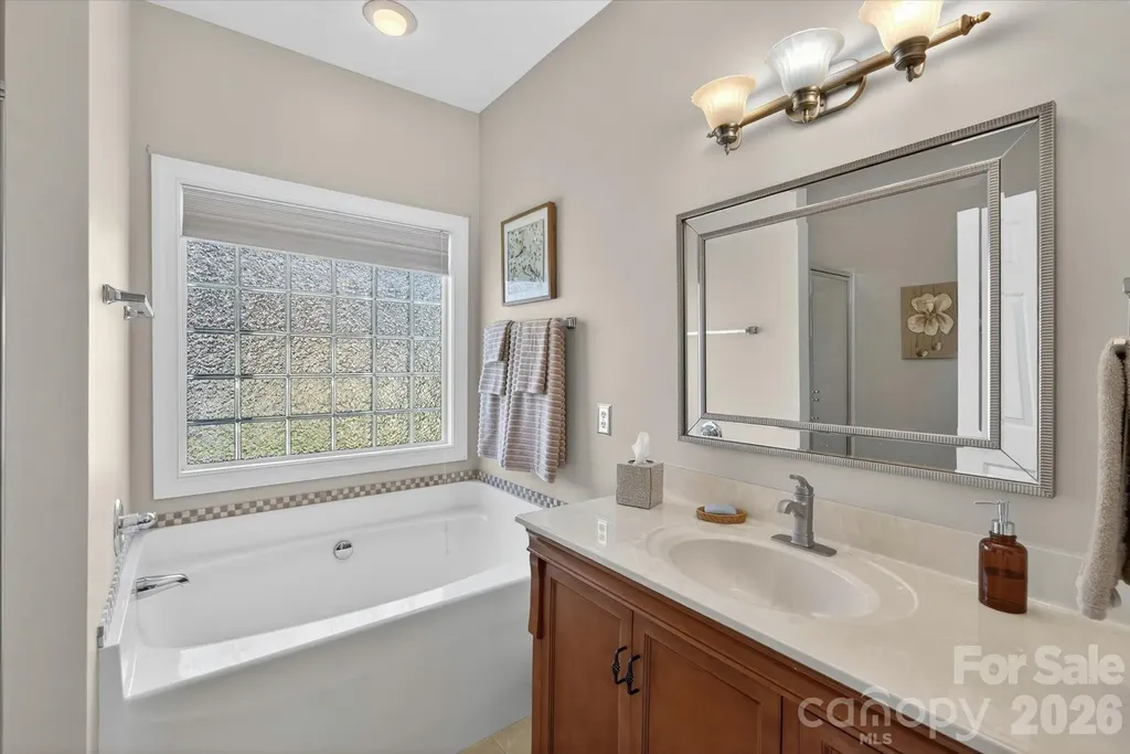 1047 Curry Way Matthews NC 28104
