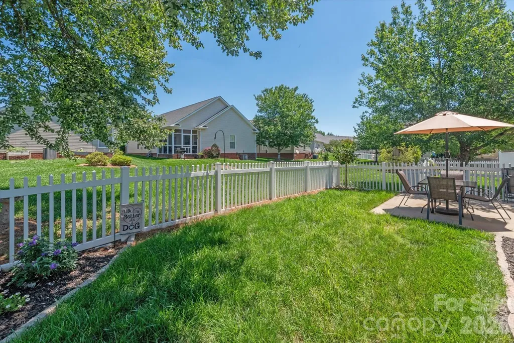 1047 Curry Way Matthews NC 28104