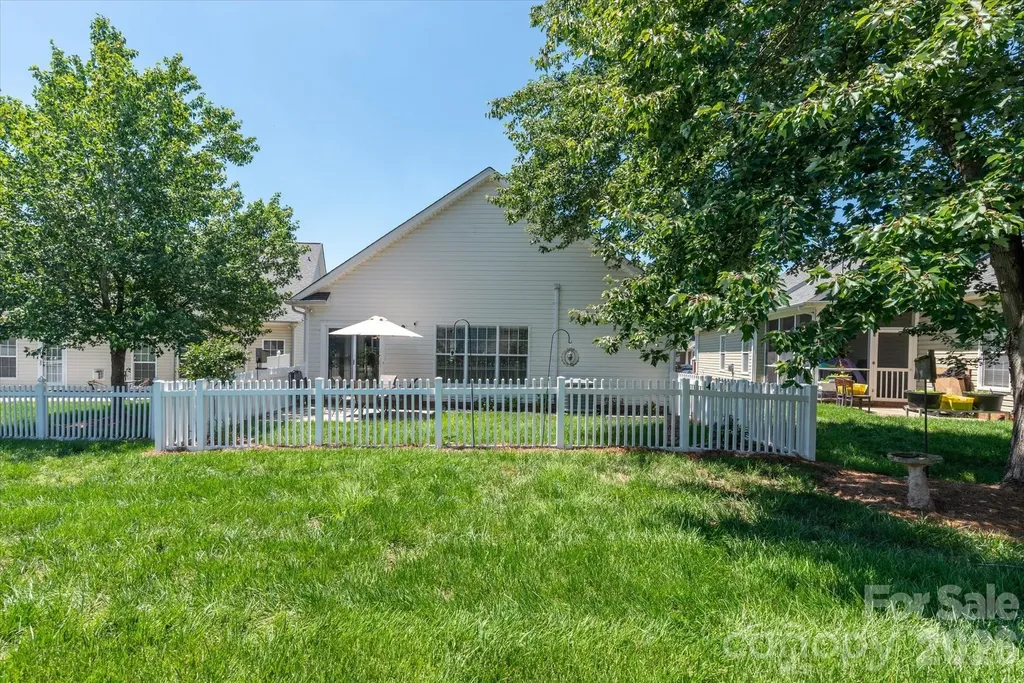 1047 Curry Way Matthews NC 28104