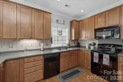 1047 Curry Way Matthews NC 28104