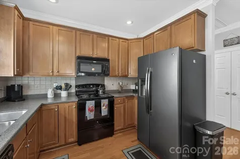 1047 Curry Way Matthews NC 28104