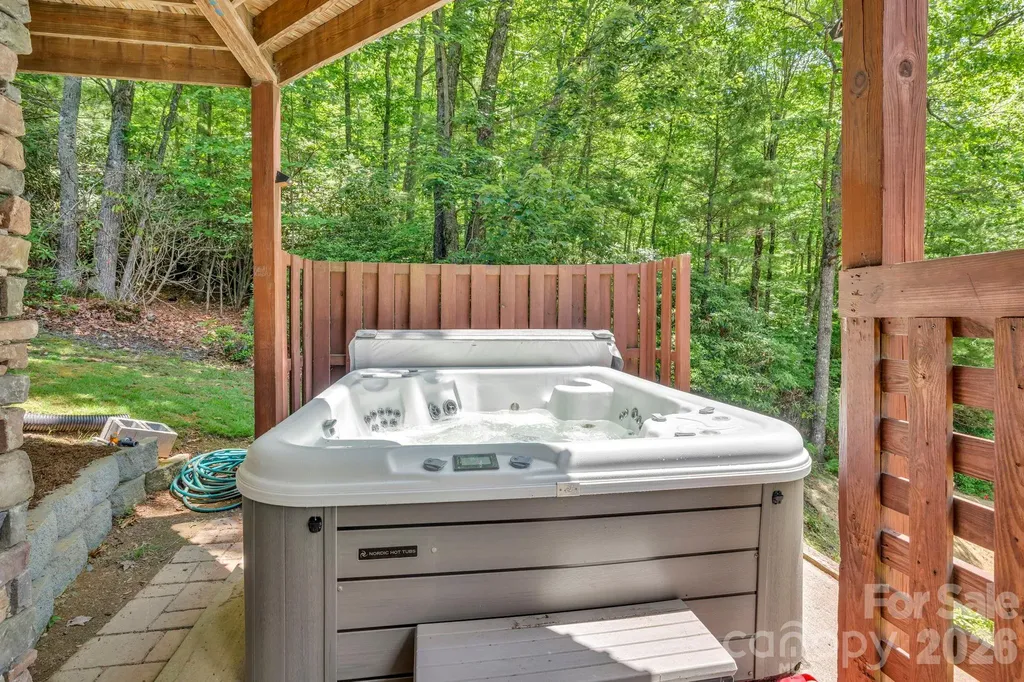 328 Nile Park Drive Blowing Rock NC 28605