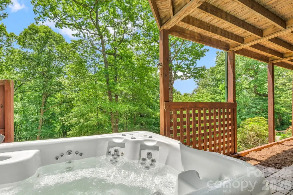 328 Nile Park Drive Blowing Rock NC 28605