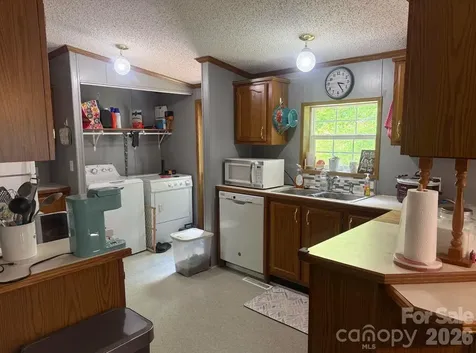 811 Turkey Pen Gap Road Horse Shoe NC 28742