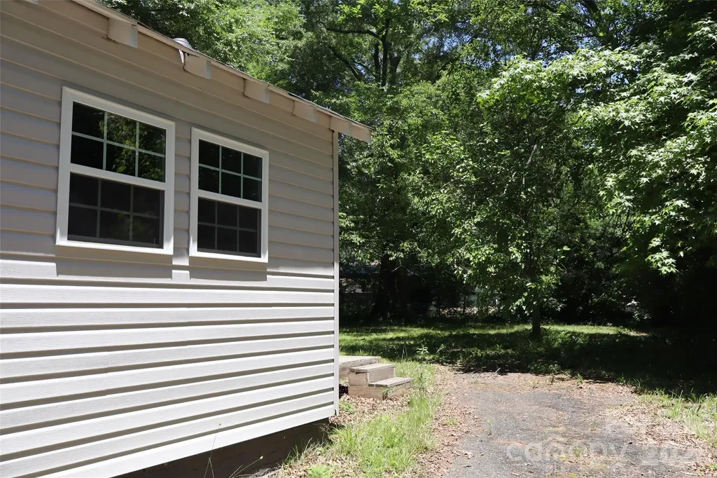 305 E Division Avenue Salisbury NC 28144