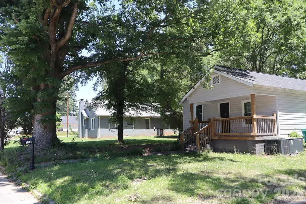 305 E Division Avenue Salisbury NC 28144