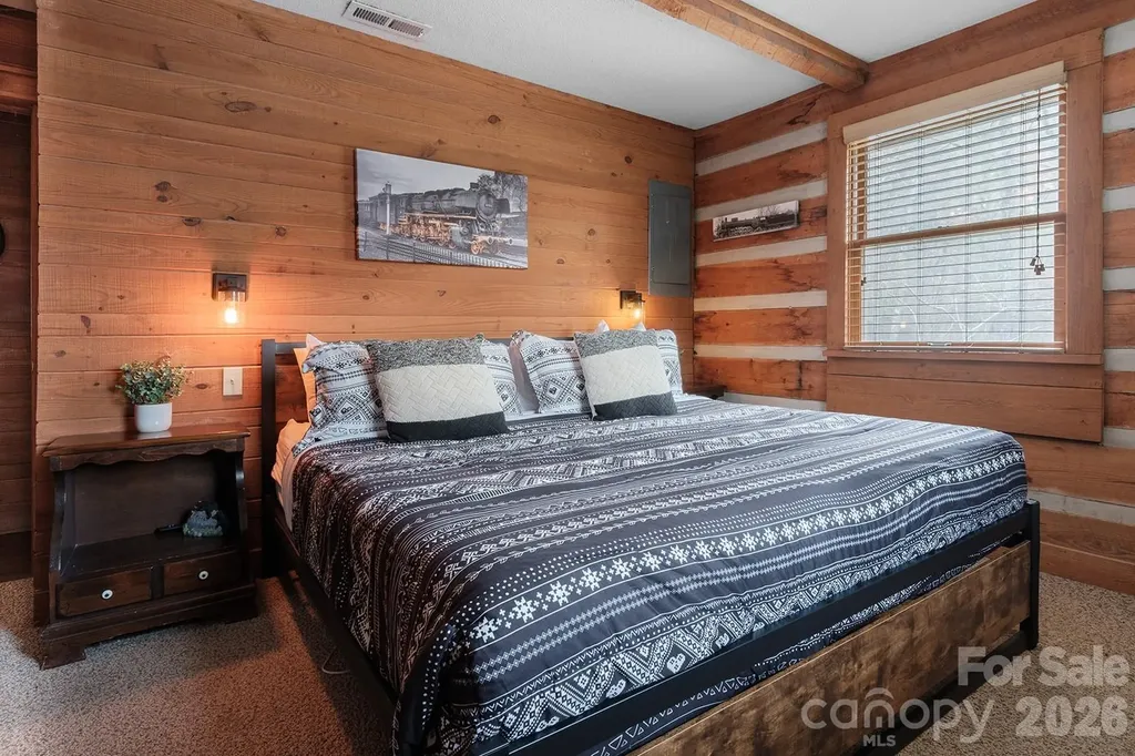 658 Biltmore Circle Bryson City NC 28713