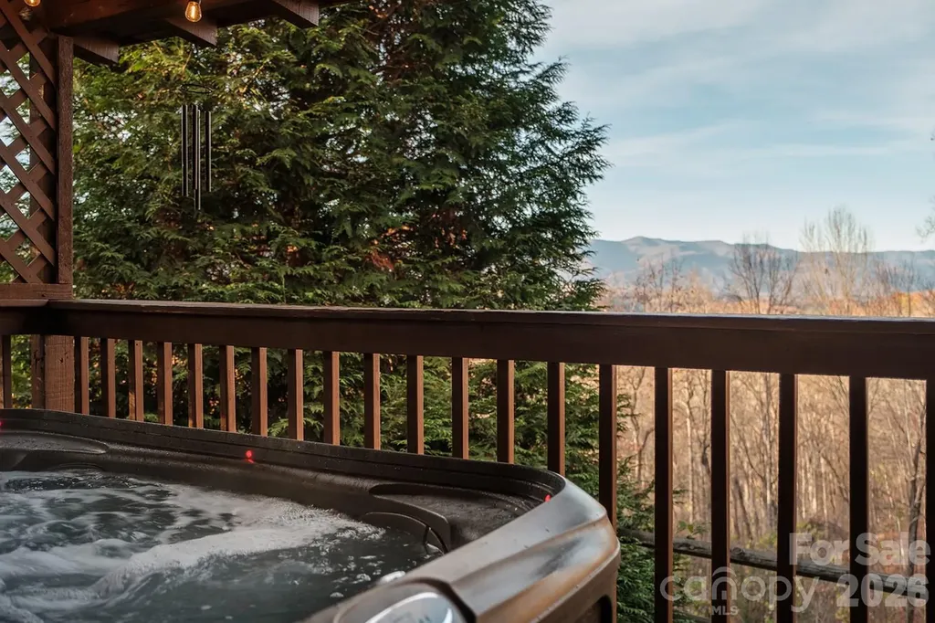 658 Biltmore Circle Bryson City NC 28713