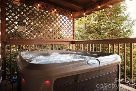 658 Biltmore Circle Bryson City NC 28713