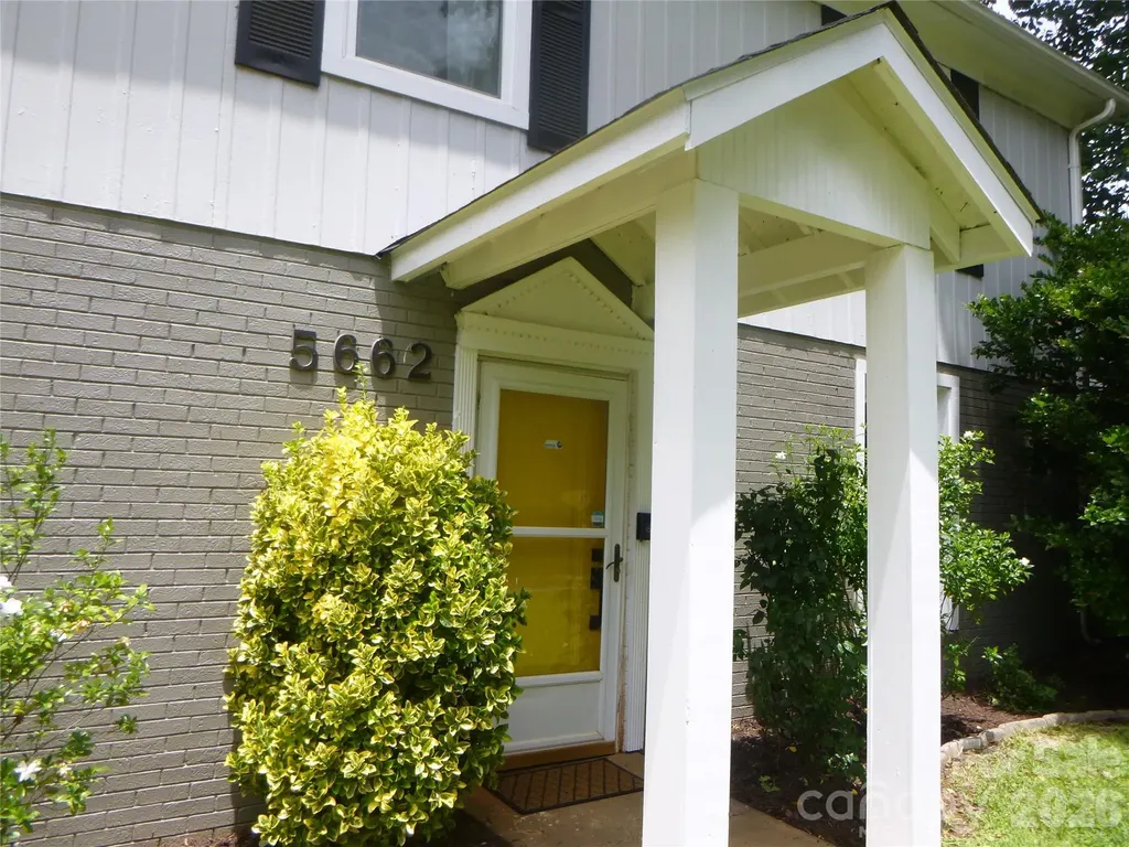 5662 Coulee Place Charlotte NC 28217