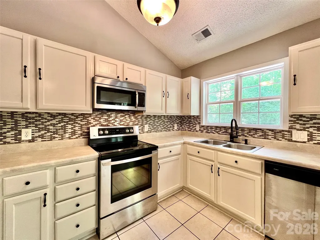 6331 Nature Walk Drive Charlotte NC 28212