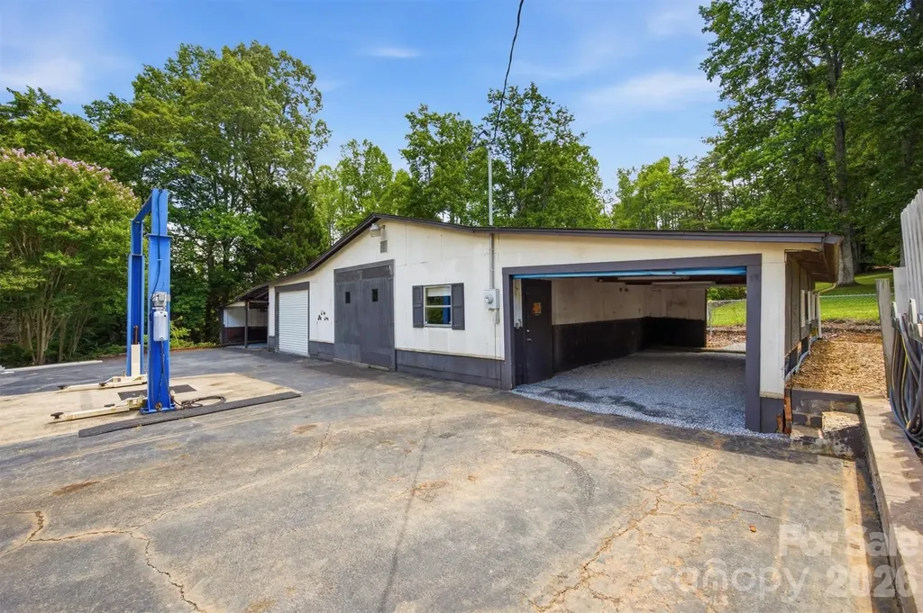 2733 Powell Drive Extension Valdese NC 28690