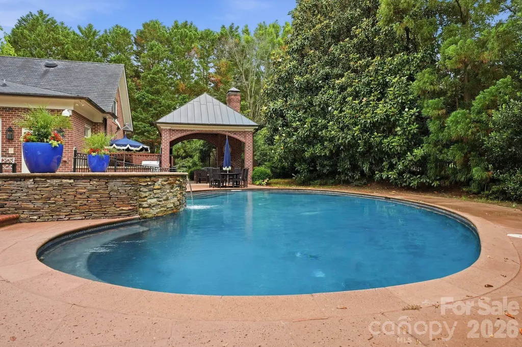 8700 Challis Farm Road Charlotte NC 28226