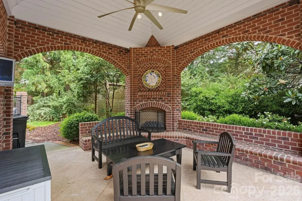 8700 Challis Farm Road Charlotte NC 28226