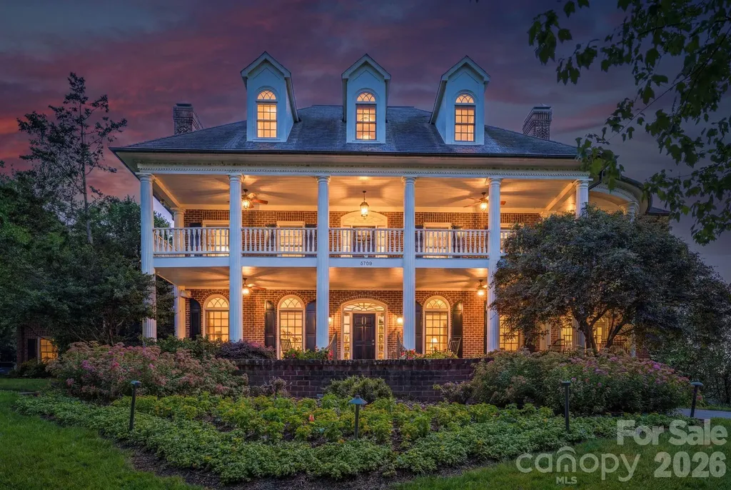 8700 Challis Farm Road Charlotte NC 28226