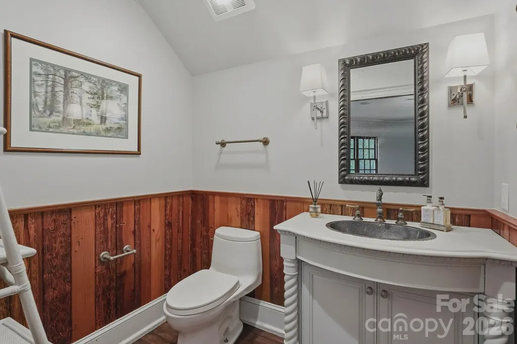8700 Challis Farm Road Charlotte NC 28226