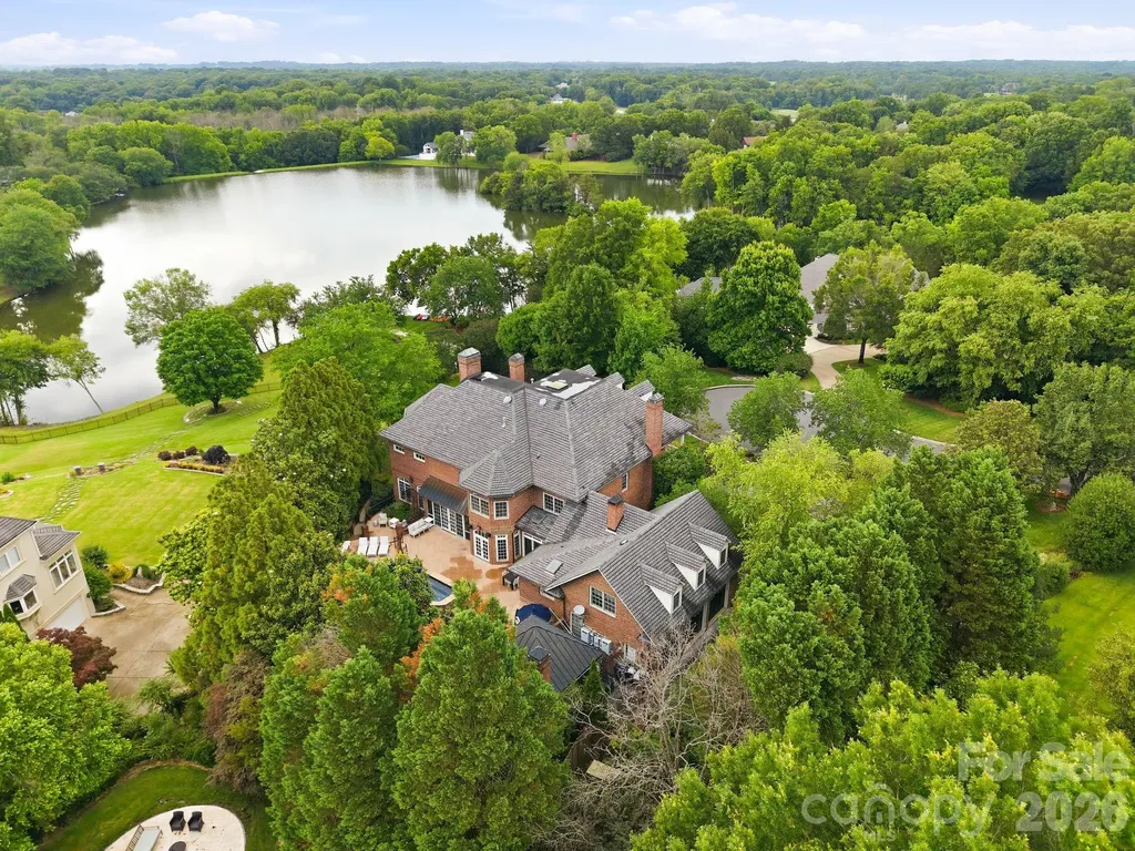 8700 Challis Farm Road Charlotte NC 28226