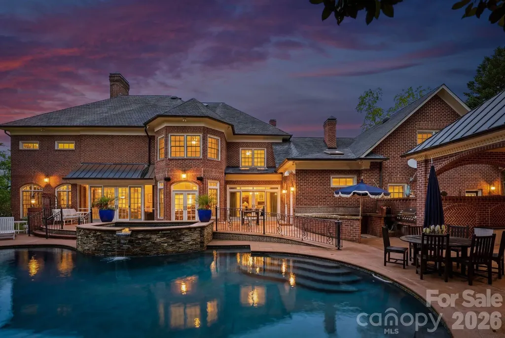 8700 Challis Farm Road Charlotte NC 28226