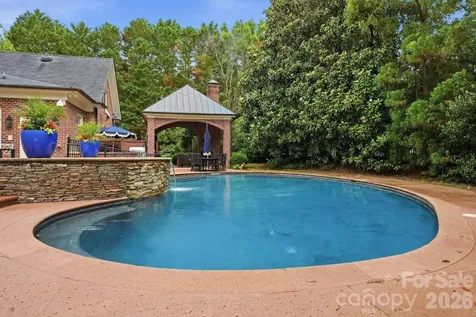 8700 Challis Farm Road Charlotte NC 28226