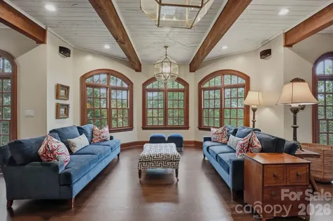 8700 Challis Farm Road Charlotte NC 28226