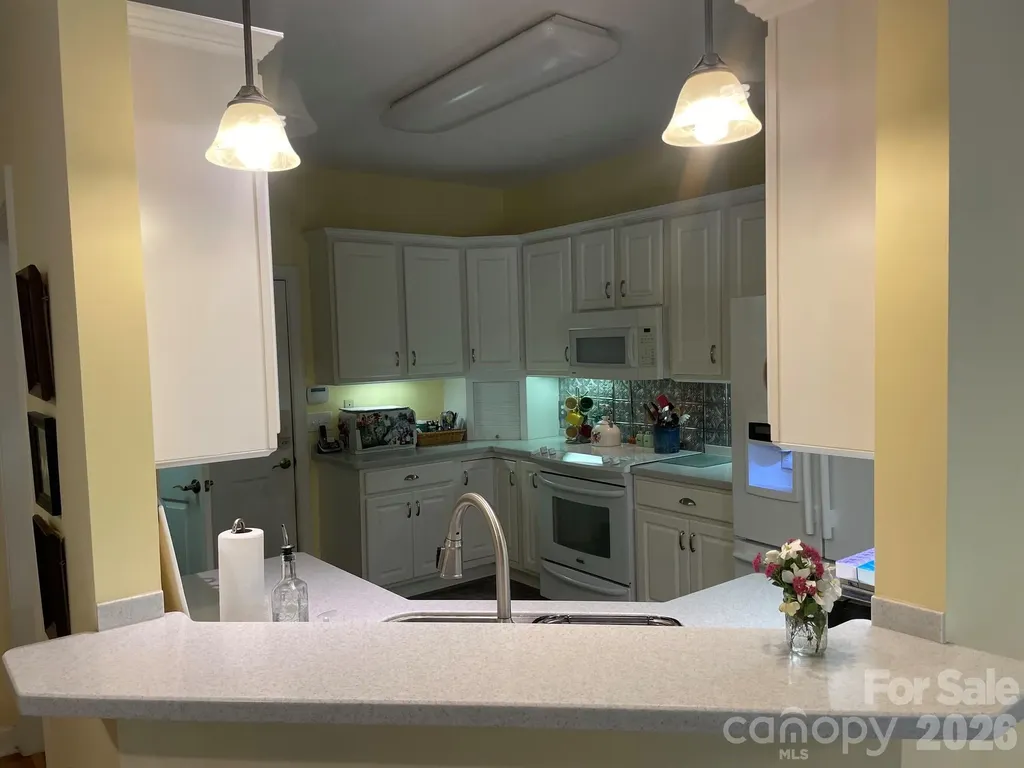 479 26th Avenue NE Hickory NC 28601