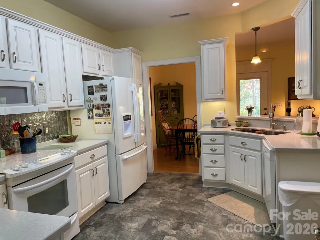 479 26th Avenue NE Hickory NC 28601
