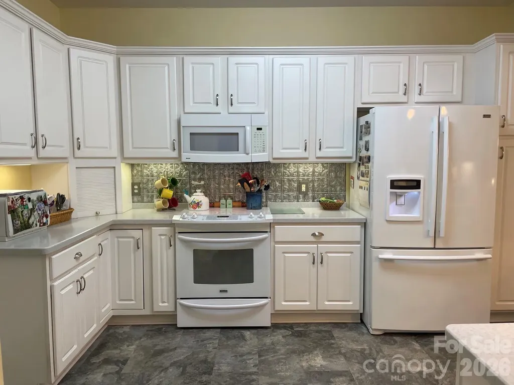 479 26th Avenue NE Hickory NC 28601