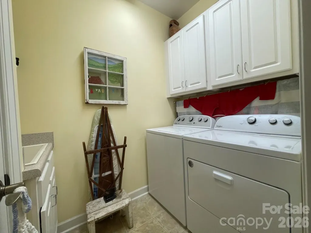 479 26th Avenue NE Hickory NC 28601